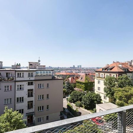 פראג Jt'S Apartments Korunni Str. מראה חיצוני תמונה