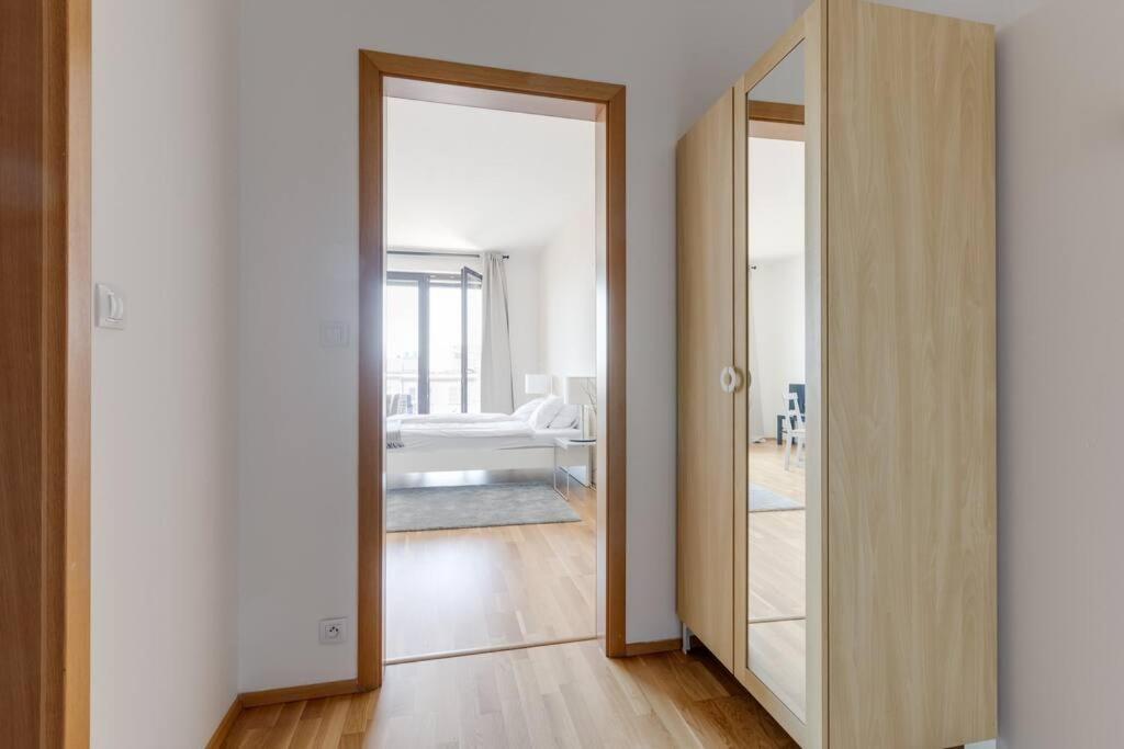 פראג Jt'S Apartments Korunni Str. מראה חיצוני תמונה