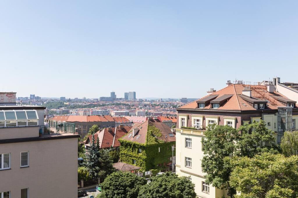 פראג Jt'S Apartments Korunni Str. מראה חיצוני תמונה