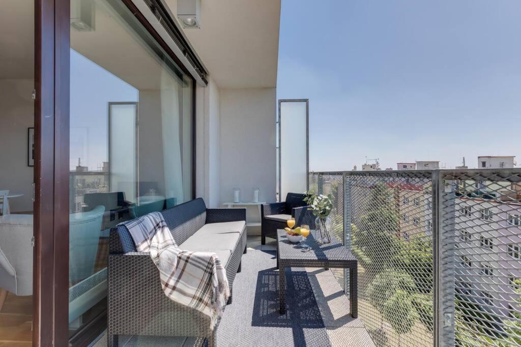פראג Jt'S Apartments Korunni Str. מראה חיצוני תמונה