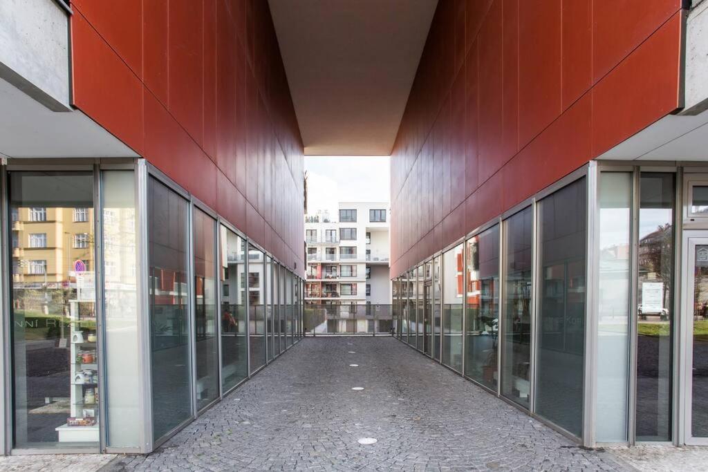 פראג Jt'S Apartments Korunni Str. מראה חיצוני תמונה